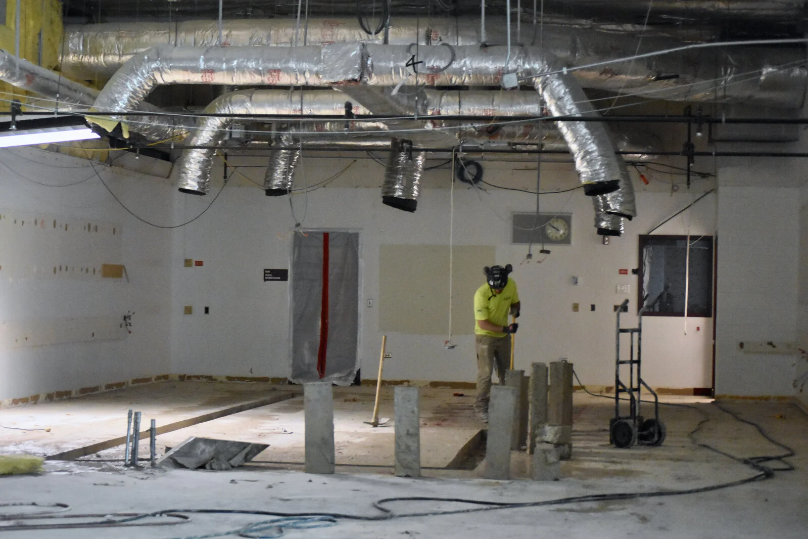 Construction work at Meadowview School Media Center