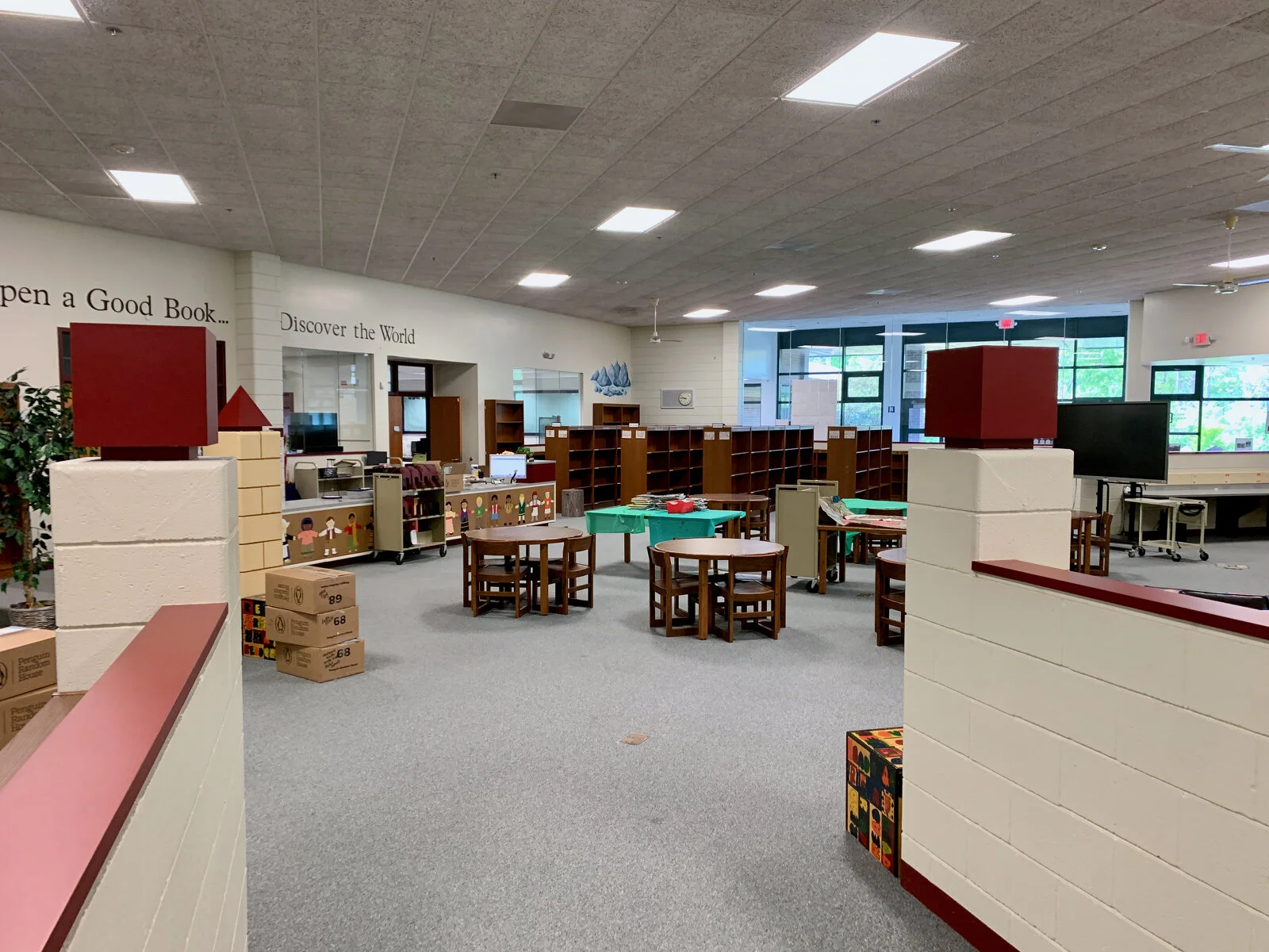 Meadowview School Library/Media Center
